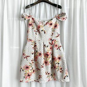 Cute multicolor mini dress with flowers. Size L